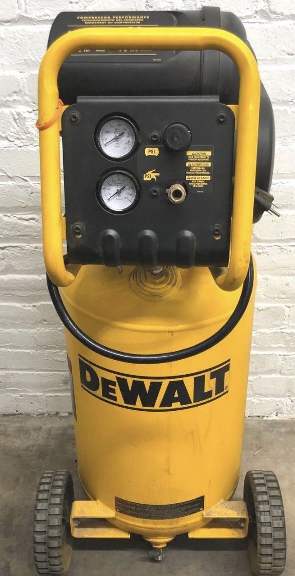 Dewalt Air compressor 225 Psi