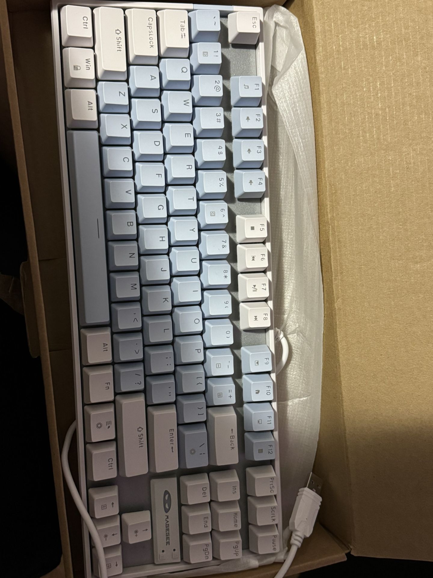 Magekee gaming keyboard