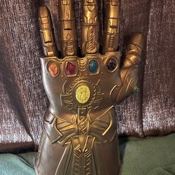 Marvel Legends Series Infinity Gauntlet Articulated Electronic Fist 