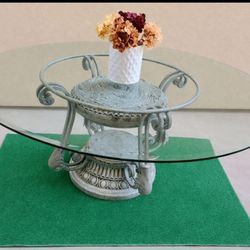 Ornate Round Glass Top Dining Table – Decorative Pedestal Base