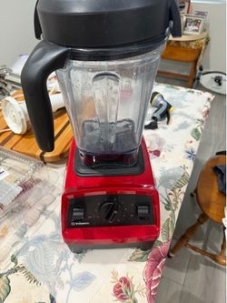 Vitamix blender E320 with 64 oz container