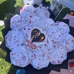 Chucky And Tiffany Halloween Bouquet 