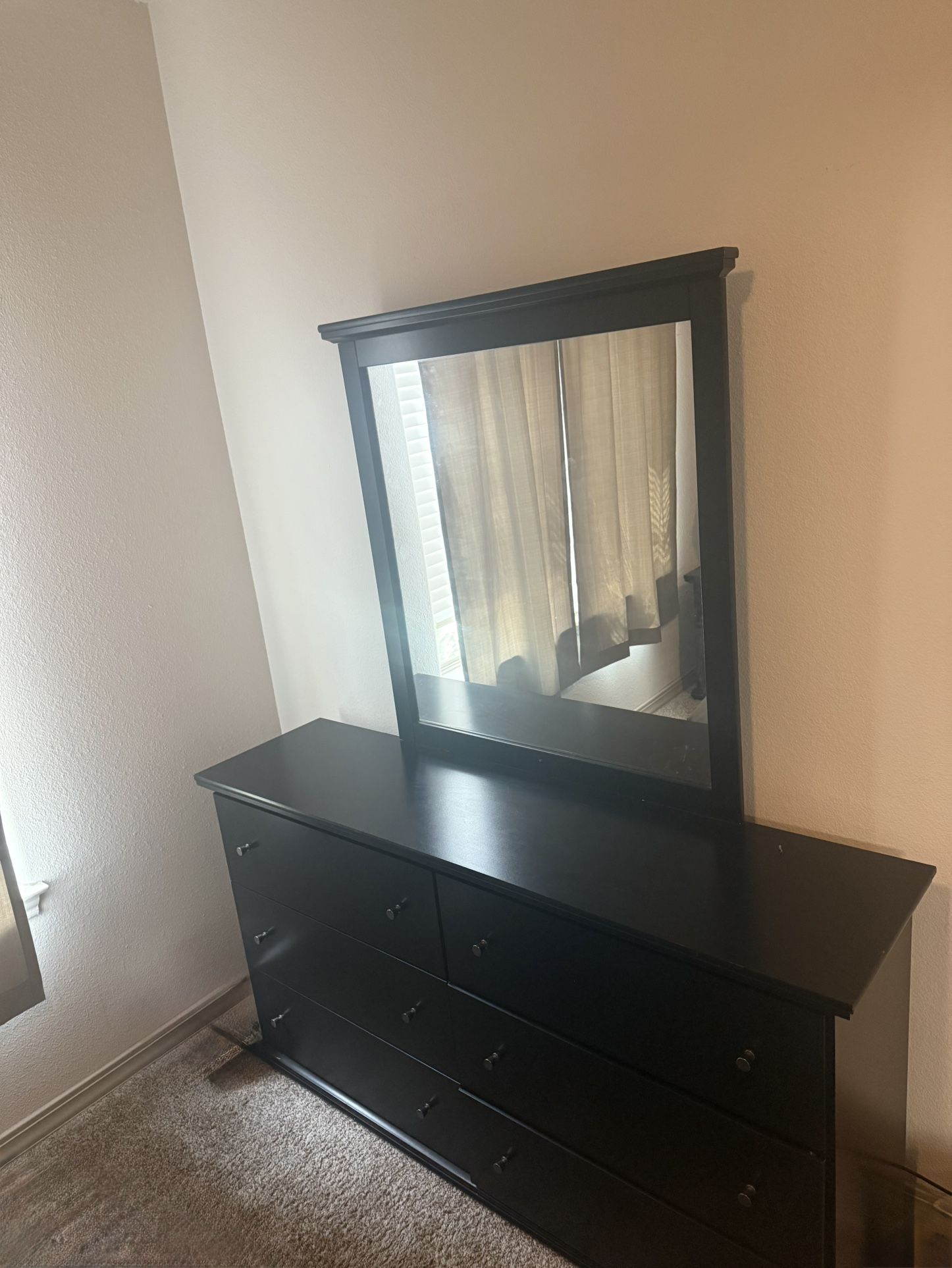 Black Dresser With Mirror