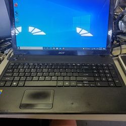 Acer Laptop Model 5742 i5 Processor