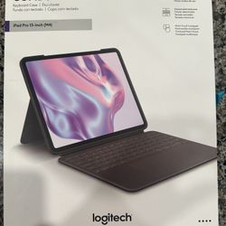 Logitech Combo Touch iPad Pro 13-inch (M4) Keyboard Case