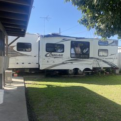 2007 Keystone Cougar 32 Feet Long By 12 Feet Wide 