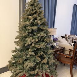 7ft Christmas Tree