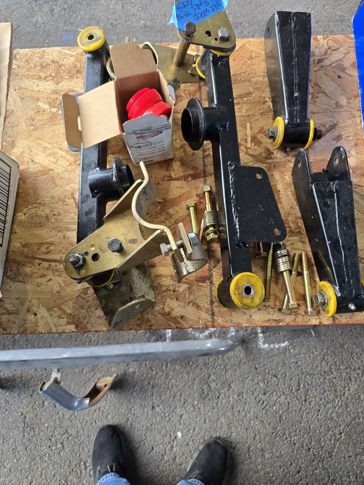 Lakewood Traction Bars And Upper Control Arms For Fox Body Mustang