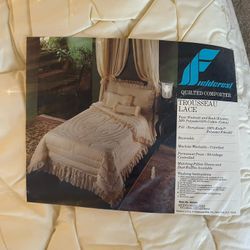Quilted Queen /King Comforter + Pillowcases