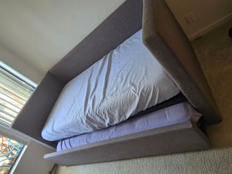 Living Spaces Daybed with Trundle