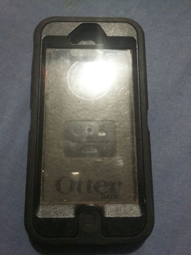 Iphone 5 otter box defender