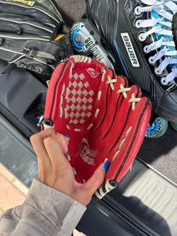Baseball glove