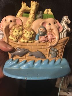 Vintage Noah's ark doorstop adorable