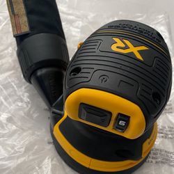 DEWALT 20 V  MAX XR ORBIT SANDER VARIABLE SPPED NEW $100 FIRM