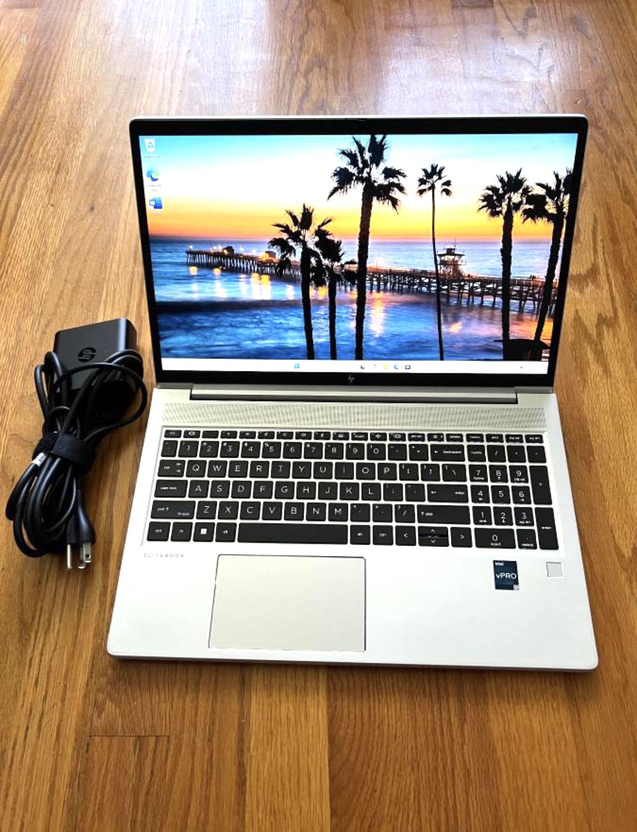 15.6 inches HP EliteBook 650 G9 Laptop Win11 Pro i7 1265U 10-Cores @1.8Ghz SSD 512Gb RAM 32Gb Microsoft Office 2021 - Product 2023 Warranty 6/2026 