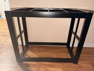 Aquarium stand