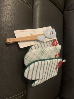Oven Mits and Spatulas
