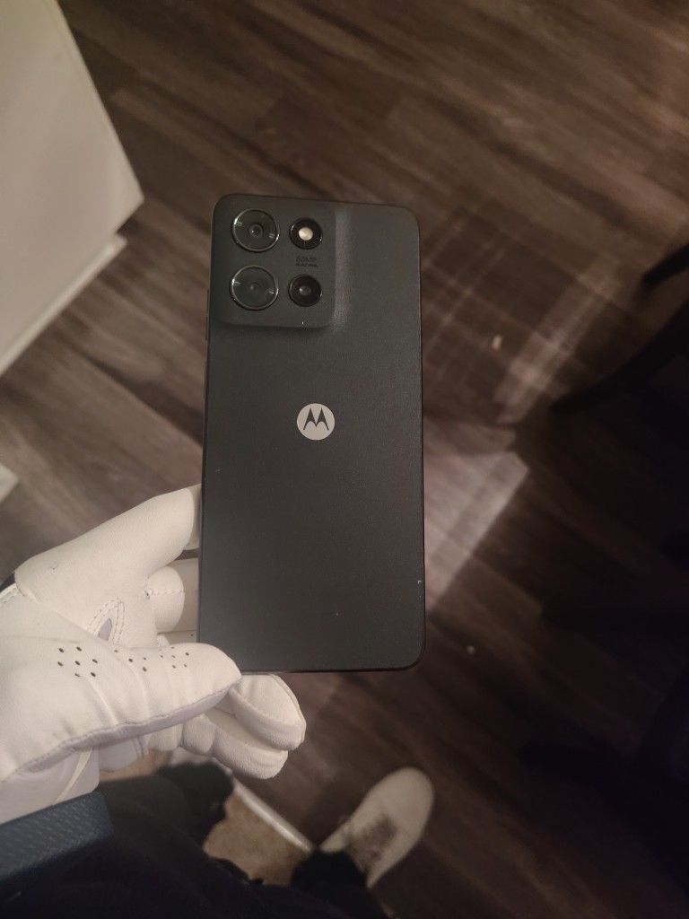 Moto G 2025 $100