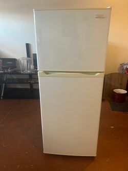 A. Vissani  Refrigerator