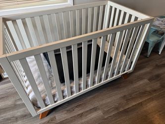 Baby crib