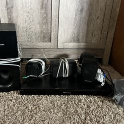 Panasonic DVD/CD Player With Speakers