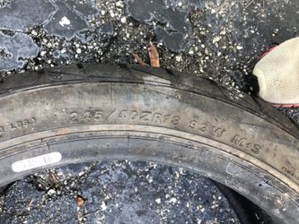 245/40/18 tire Z Falken