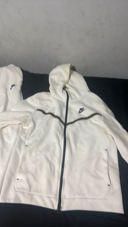 Nike Tech