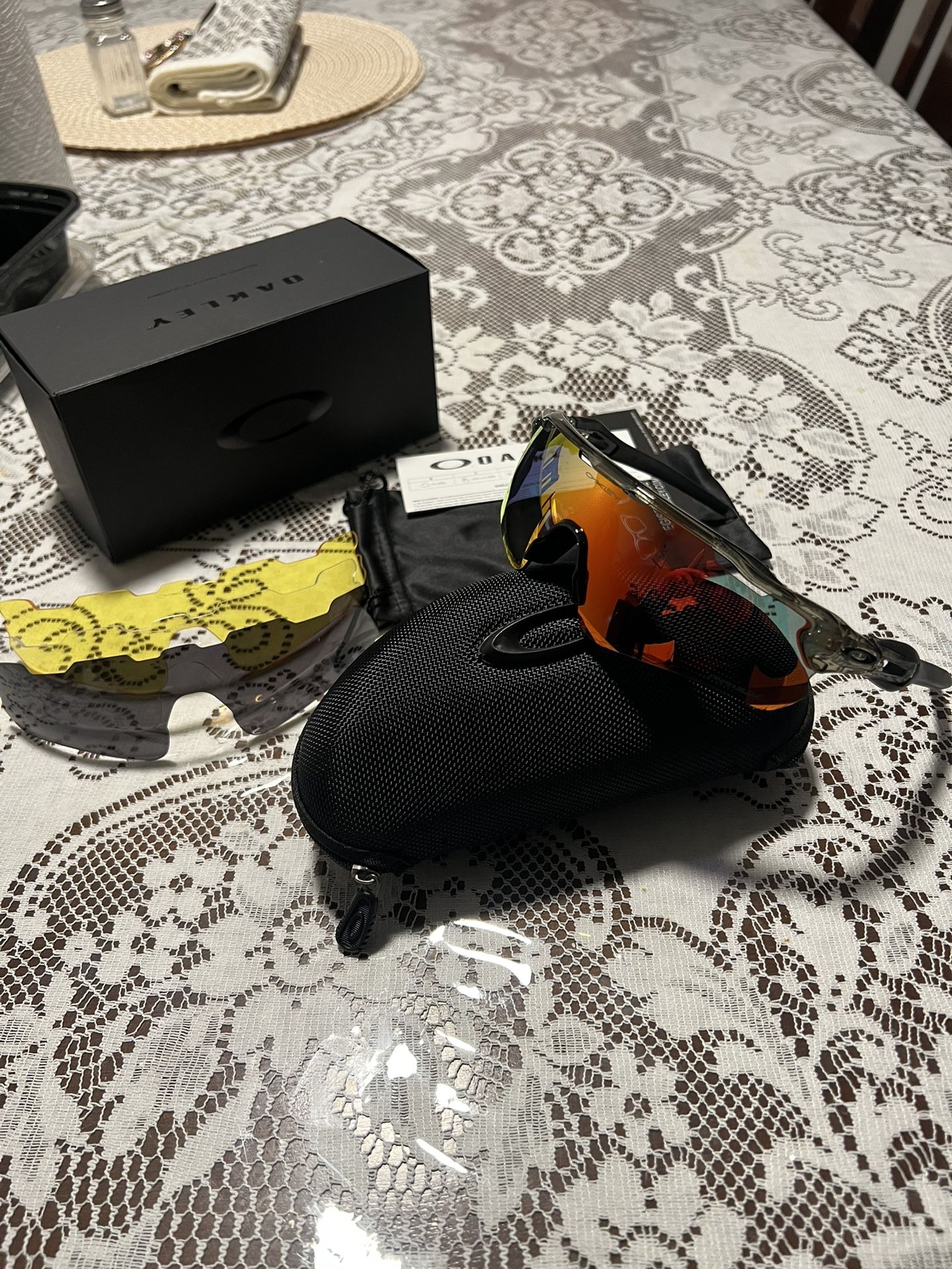 Oakleys Sunglasses