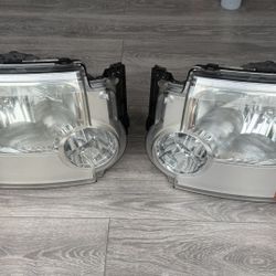 2008 Land Rover LR3 OEM Halogen Headlights – Pair – Very Good Condition
