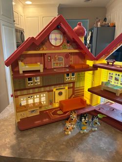 Bluey Family Home Playset with Figures