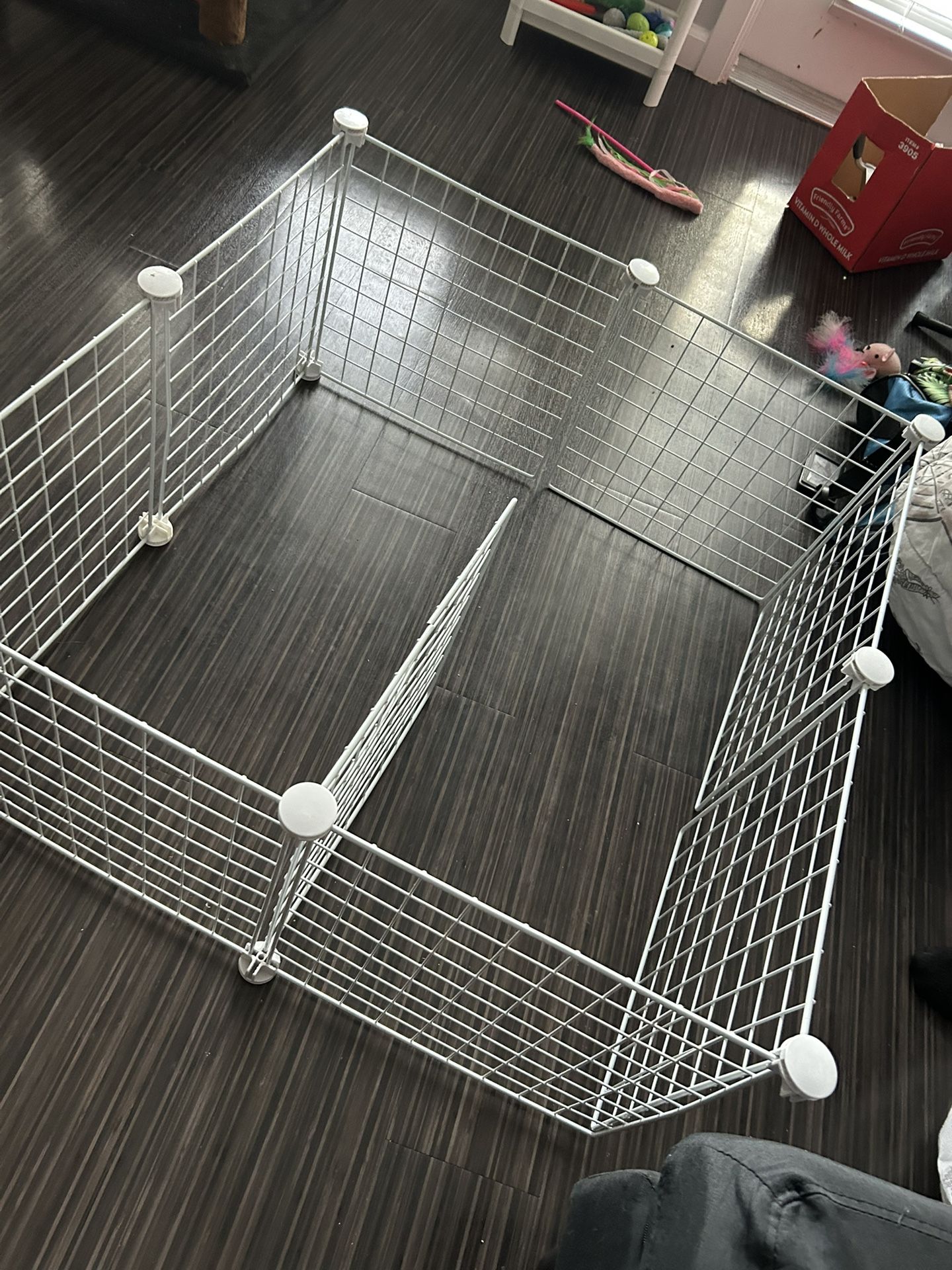 White wire guinea pig enclosure