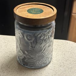 25 Oz Blue Wood Wick Covered Candle With Campfire Scent