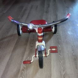 Radio Flyer Classic Red Tricycle 
