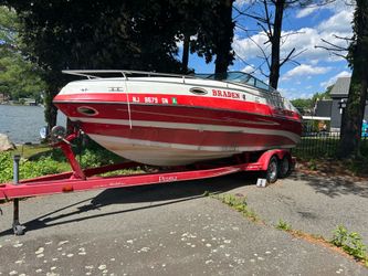 Mariah: 24’ boat  cuddly cabin