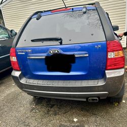 2008 kia sportage LX . 196000 miles