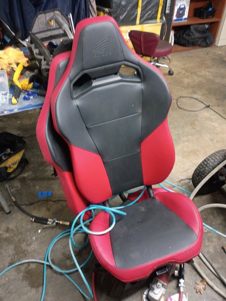 Honda Razer Bucket Seats No Rips Or Tares . $275 for Sale in Portland ...