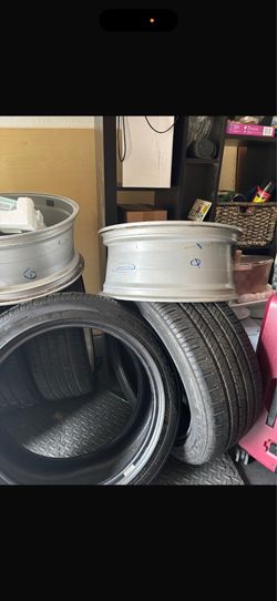 Tesla wheels and tires - 4