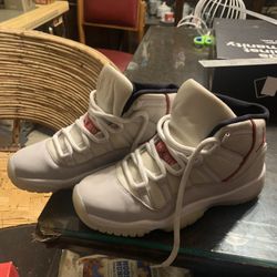 Jordan 11 Platinum Tint