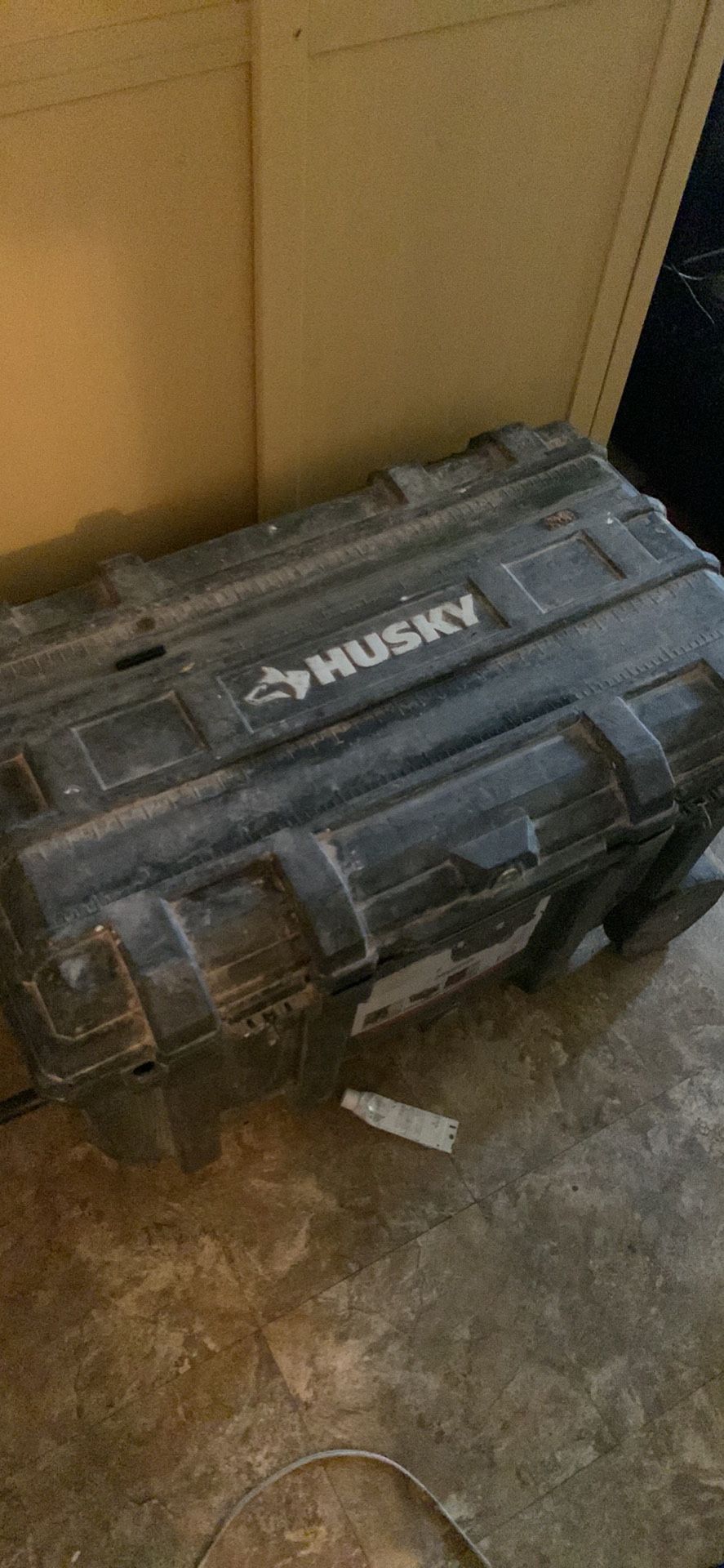 37 Husky Tool Box 50 Gallon