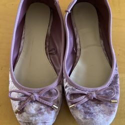 Older Kids Size 7 Never Worn Forever 21 Flats 