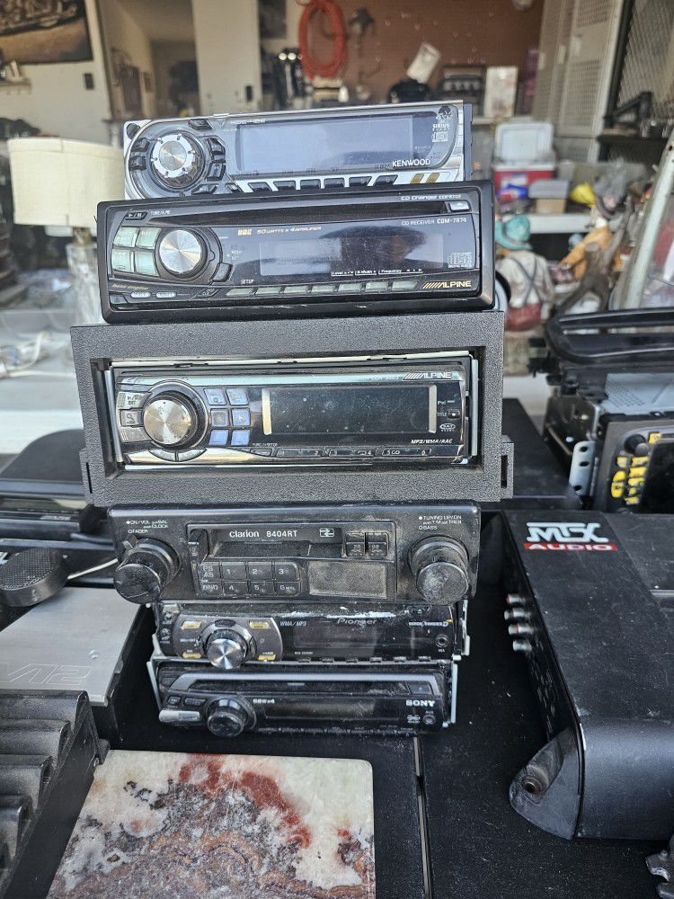Old School Car  Stereos & Amplifiers