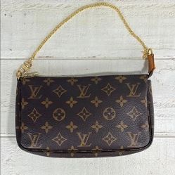 Pouch Bag Pochette Monogram