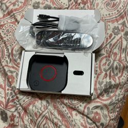 MAG 424 W3 IPTV Box
