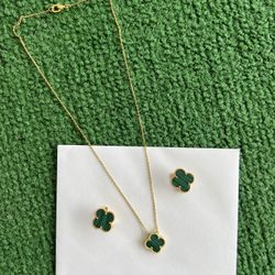 Set pendant and earrings VCA