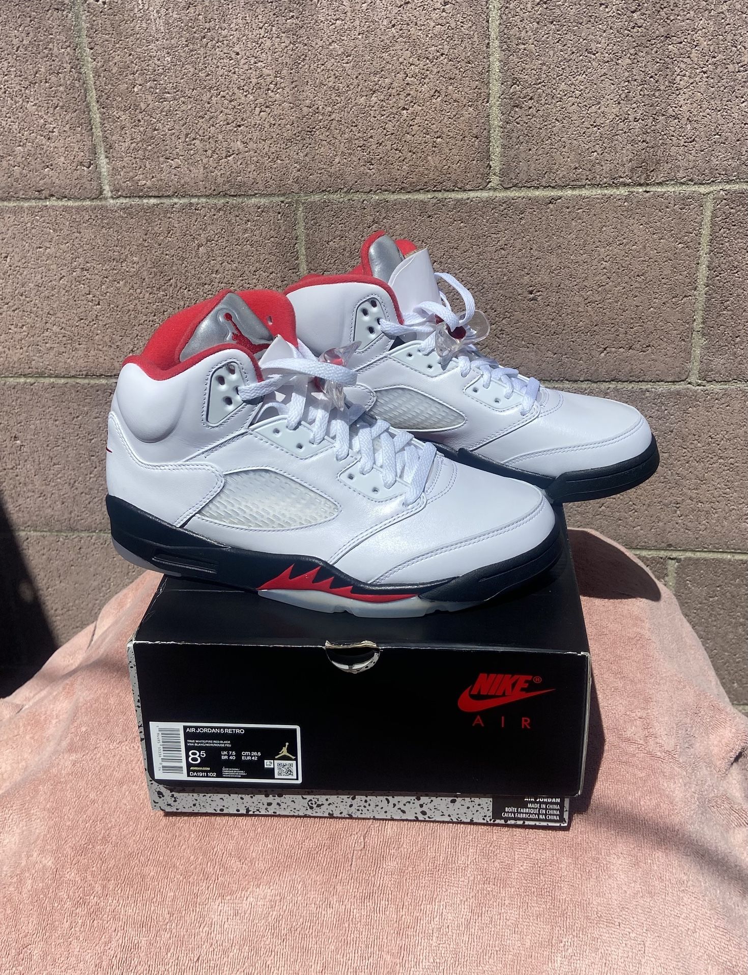 Jordan 5 Fire Red Silver Tongue