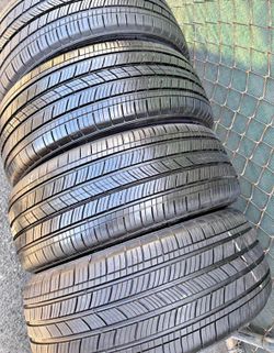 225/50-17 Michelin set de Llantas con 80% de vida las 4