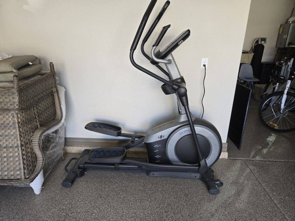 Nordictrack Elite 10.9i Elliptical
