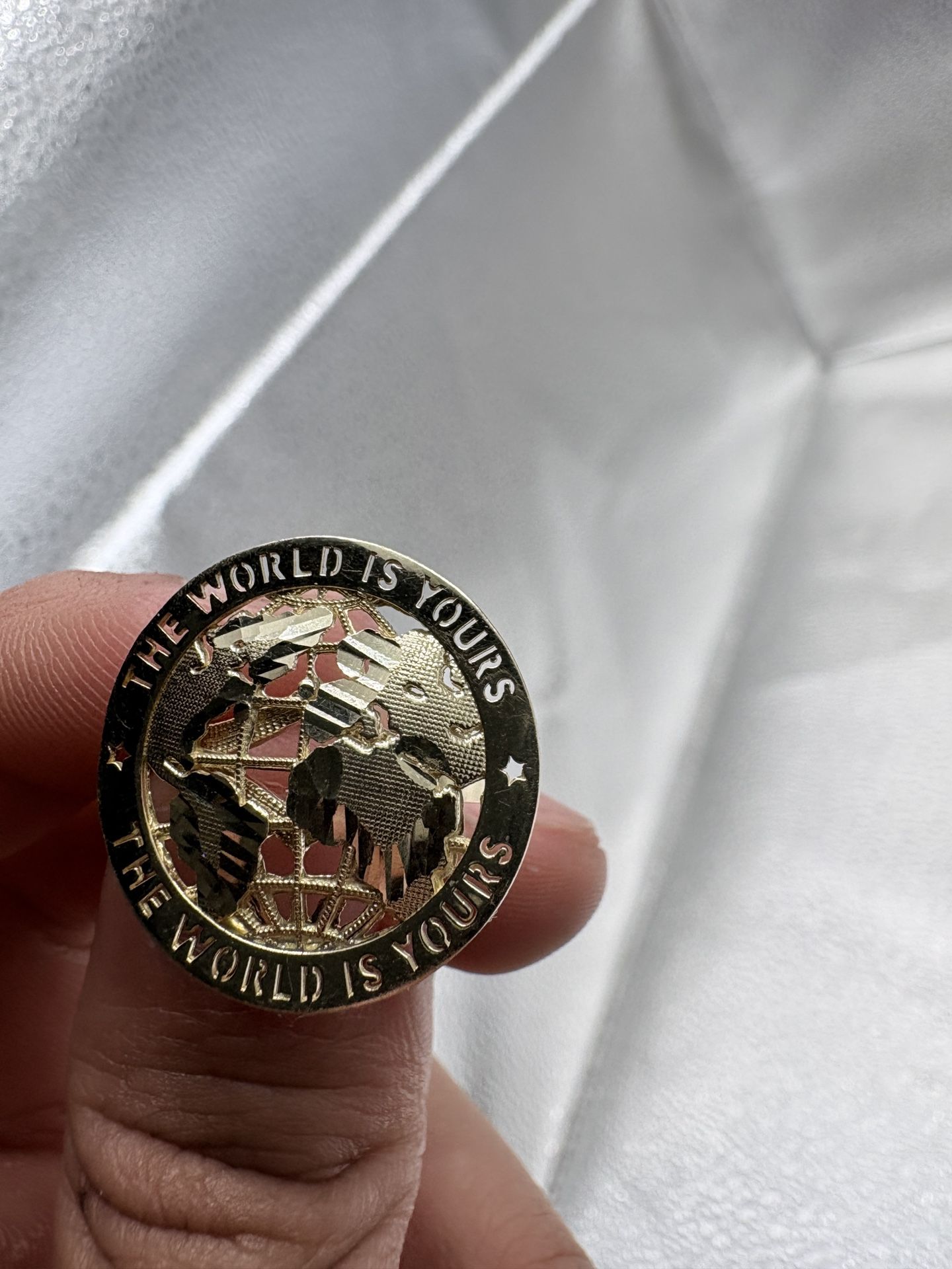 10k Gold World Is Yours Ring