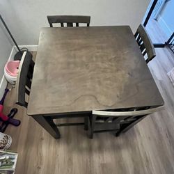 Bar Height Table And Chairs