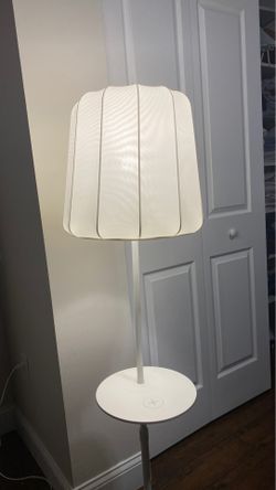 IKEA white lamp with QI wireless charger